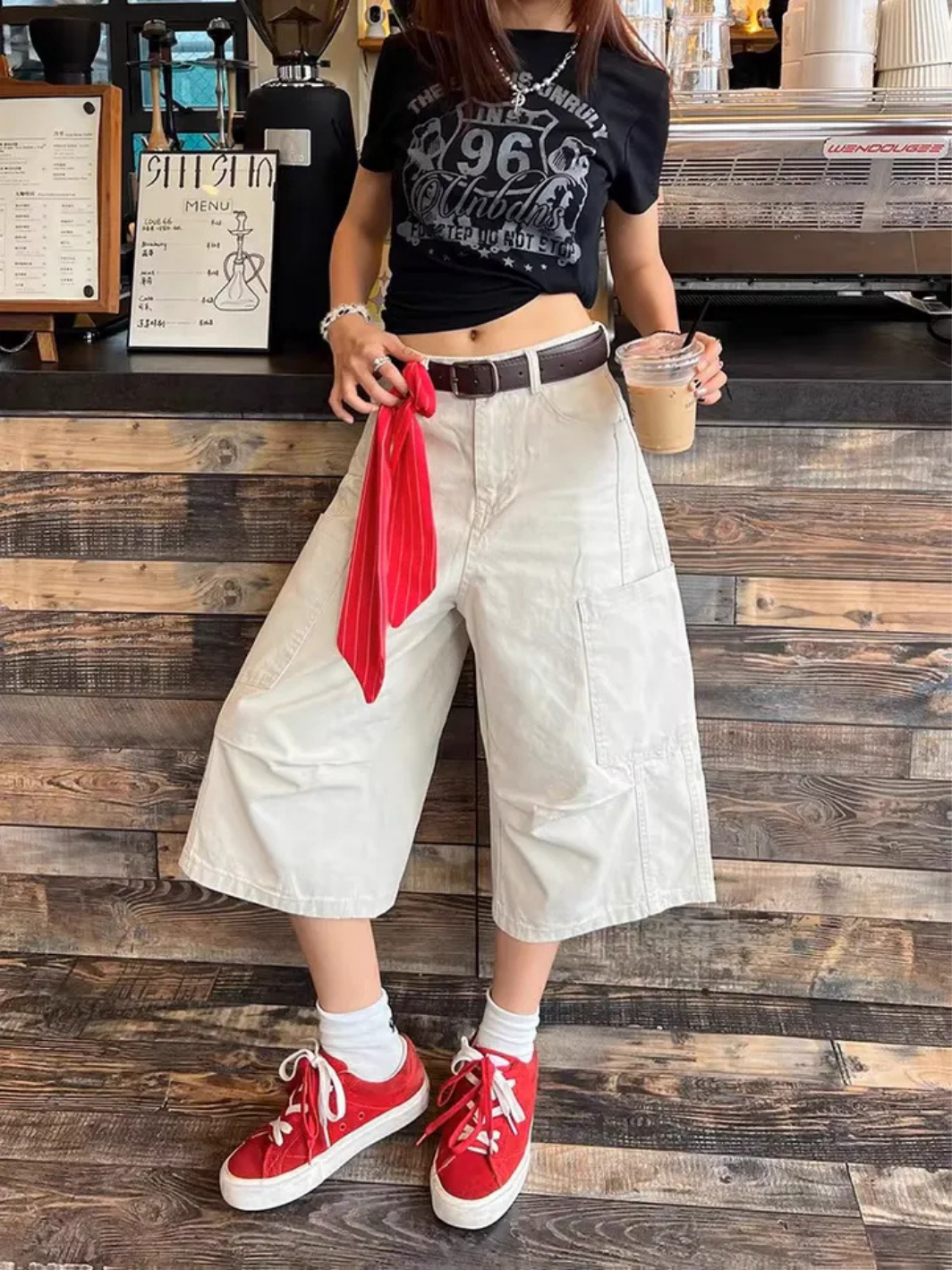 Geri Kesim Şort