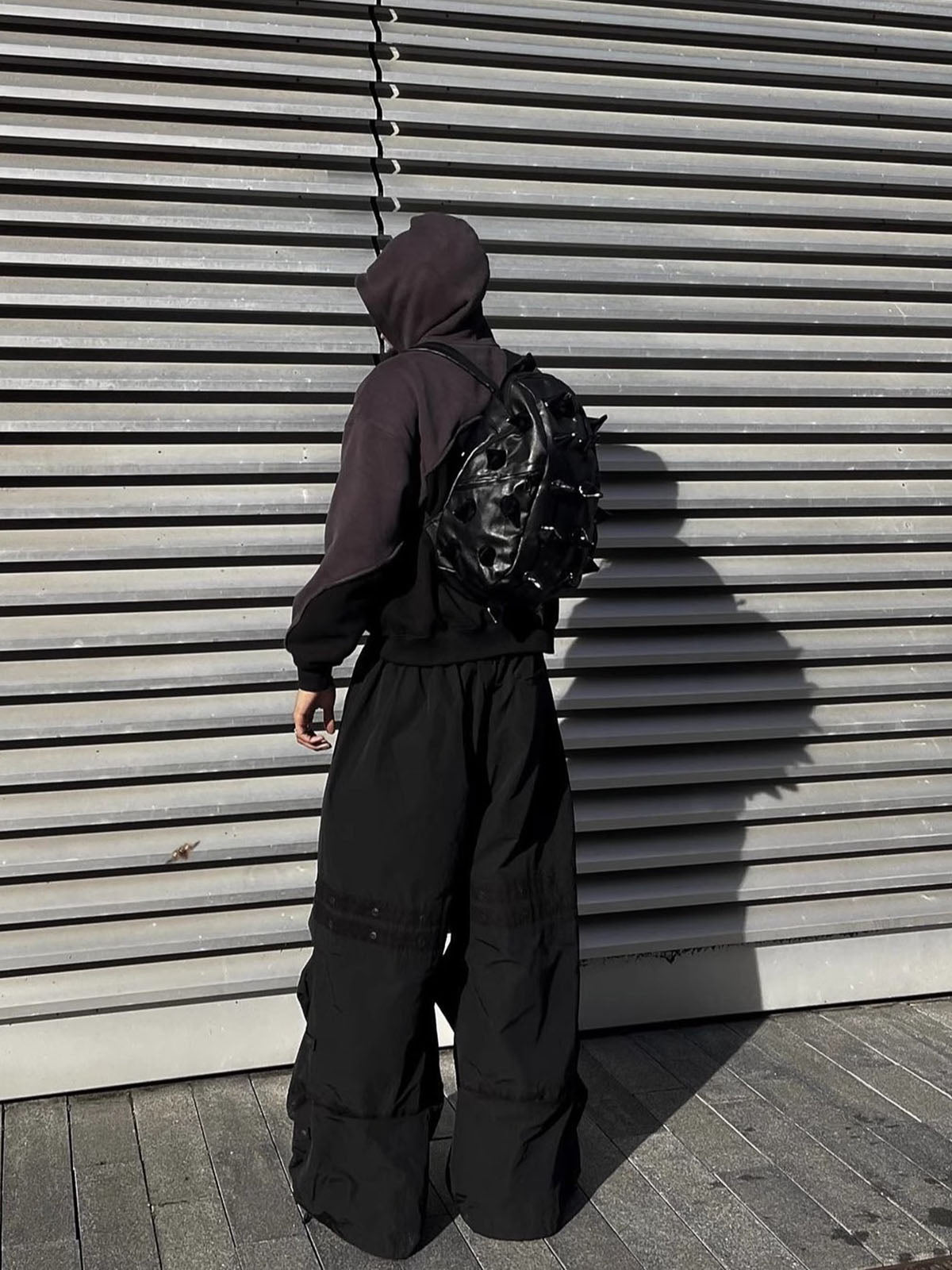 Dark Hedgehog Rivet Backpack – Sokak Modası