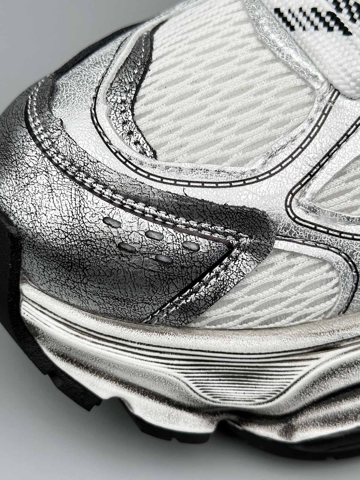 Kalın Tabanlı Nefes Alabilir Running Sneaker
