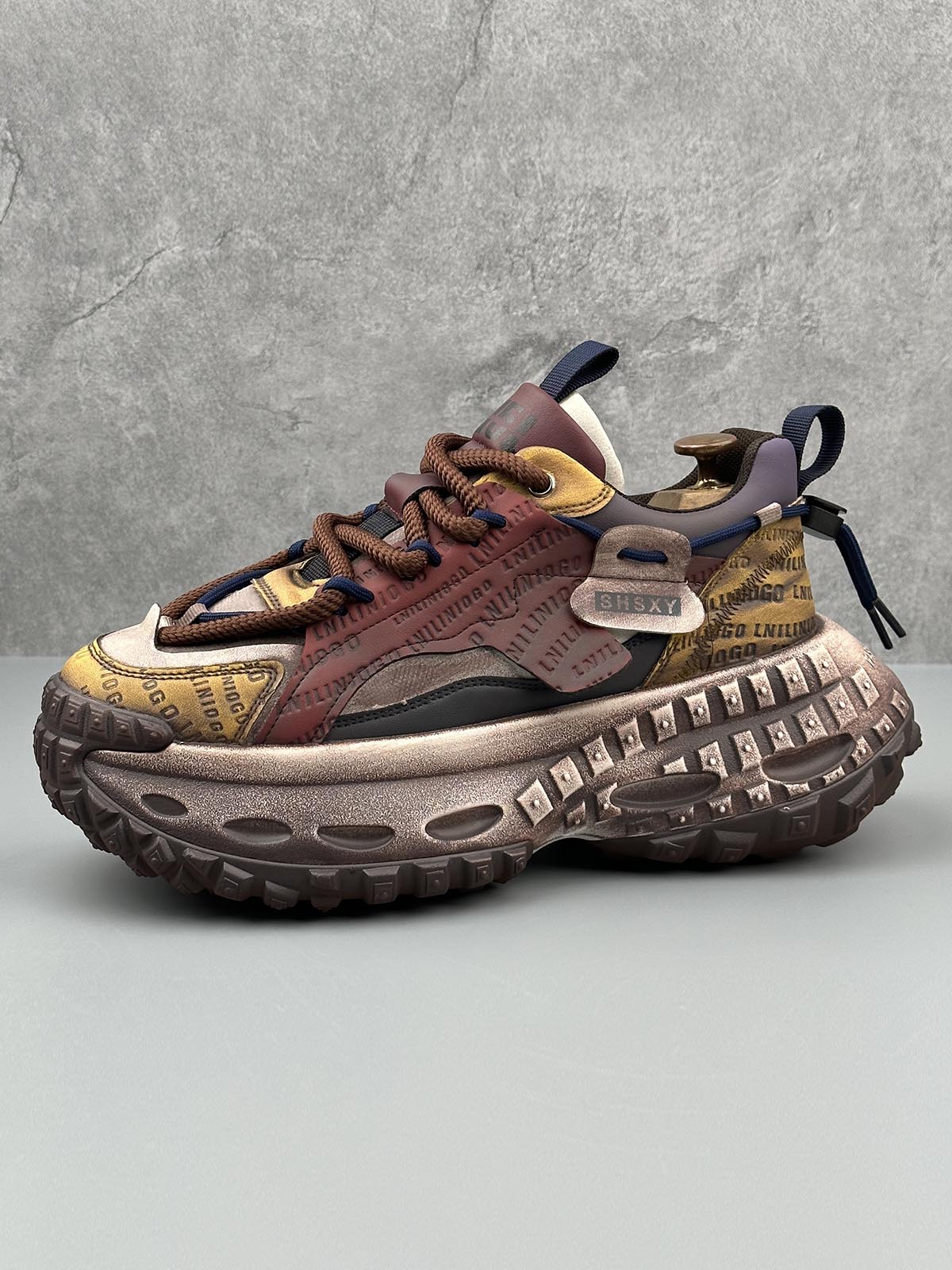 Özel Tasarım Letter İşlemeli Chunky Platform Sneaker