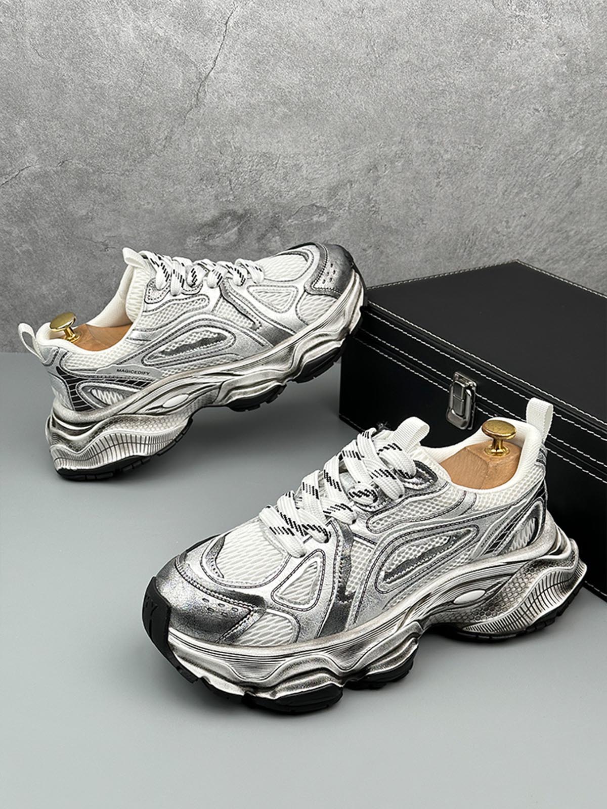 Kalın Tabanlı Nefes Alabilir Running Sneaker