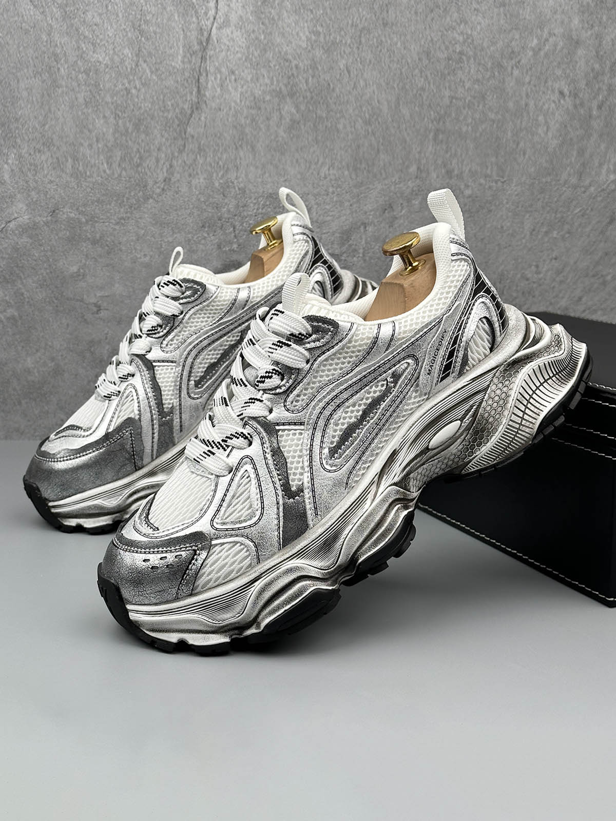 Kalın Tabanlı Nefes Alabilir Running Sneaker