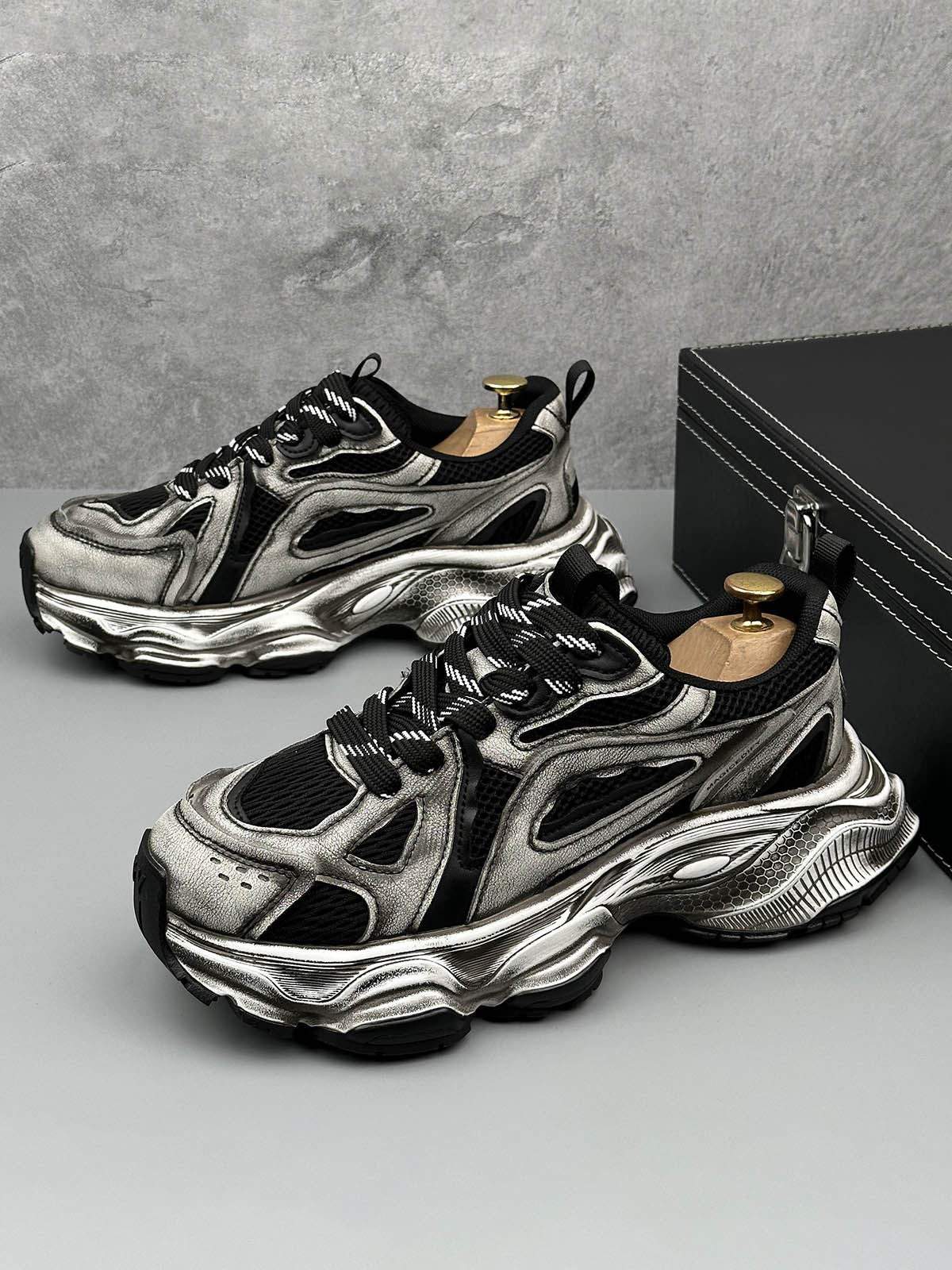 Kalın Tabanlı Nefes Alabilir Running Sneaker