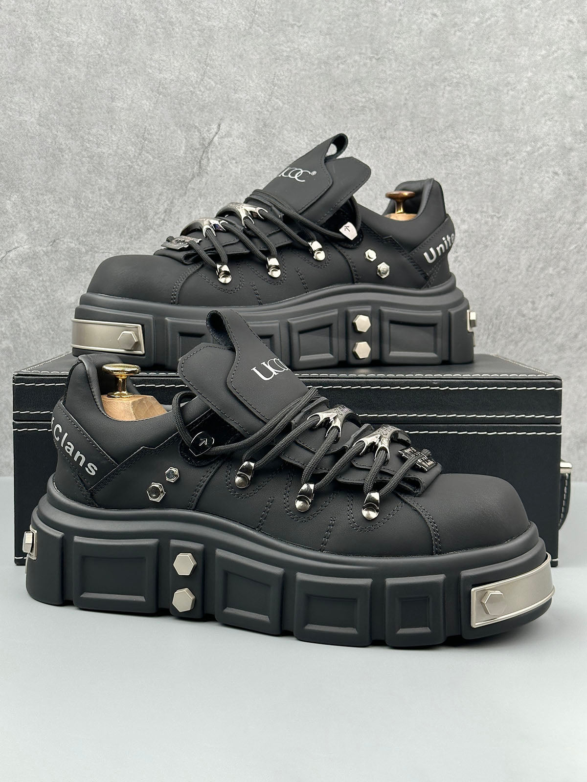 UrbanLaws Sokak Modası Rivet Punk Derby Shoes