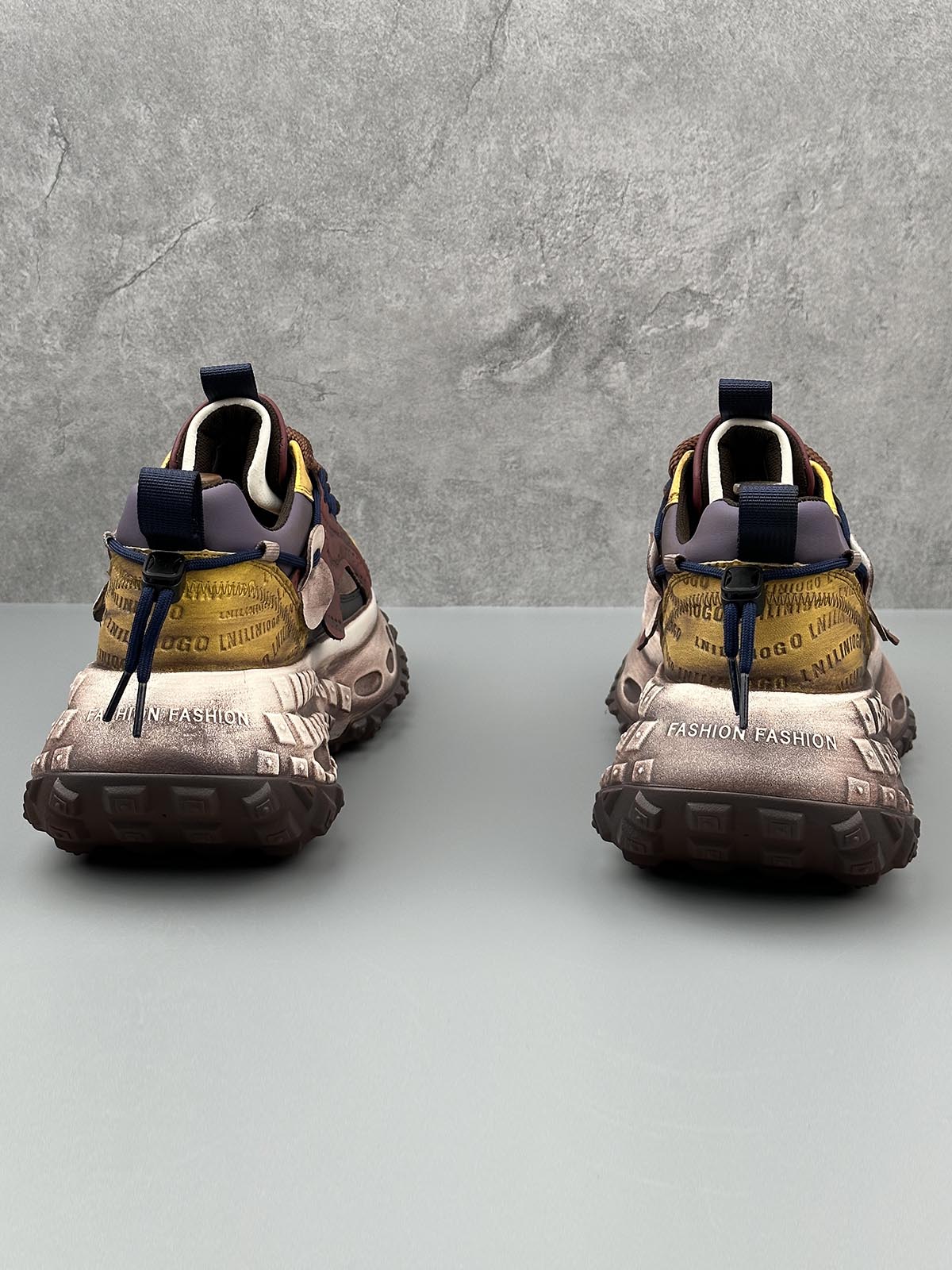 Özel Tasarım Letter İşlemeli Chunky Platform Sneaker