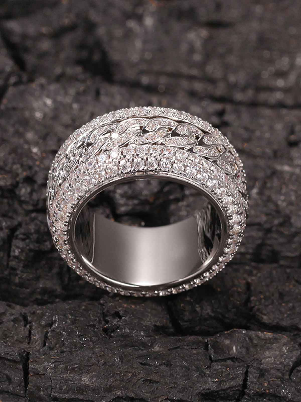 UrbanLaws Özel Tasarım Full Diamond Ring – Sokak Stilinde Şıklık