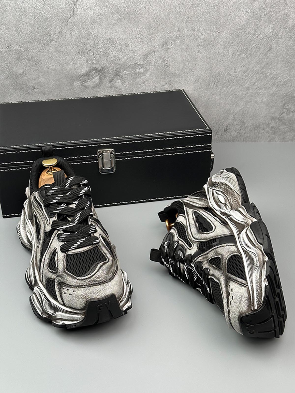 Kalın Tabanlı Nefes Alabilir Running Sneaker