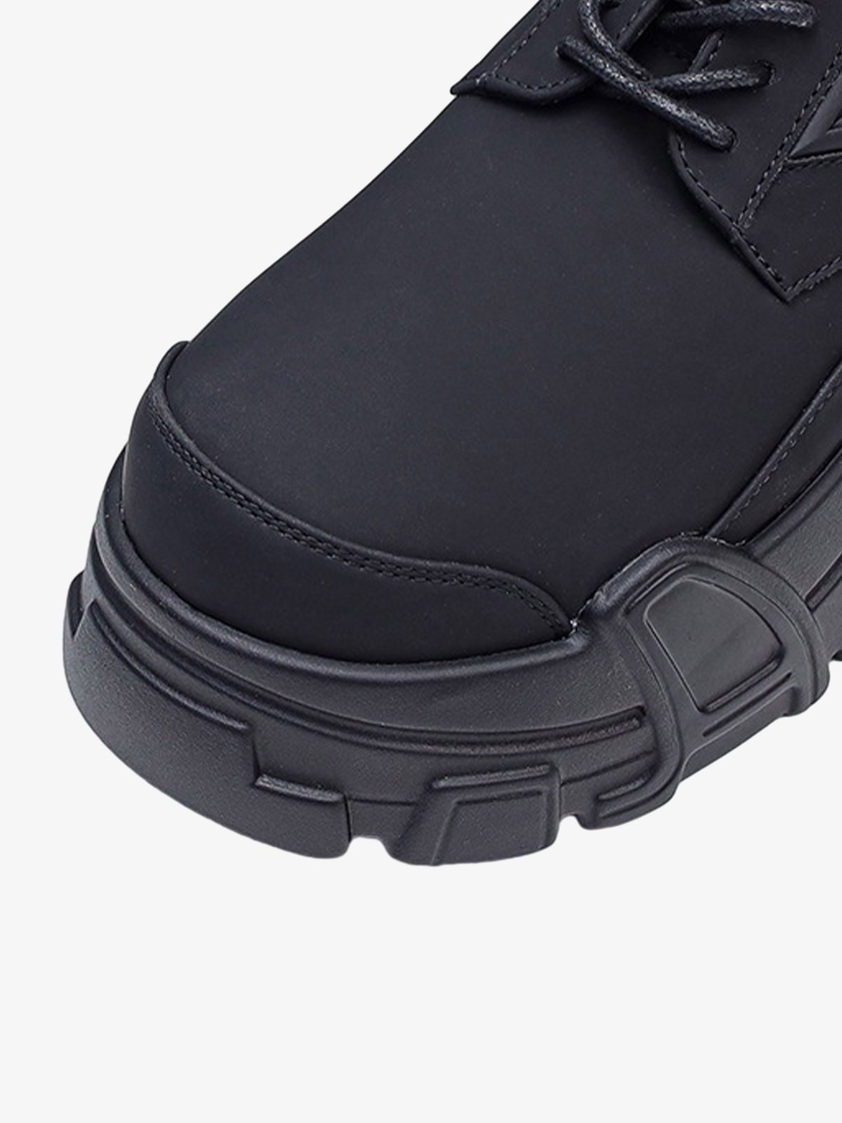 UrbanLaws All-Black Chunky Platform Sneakers