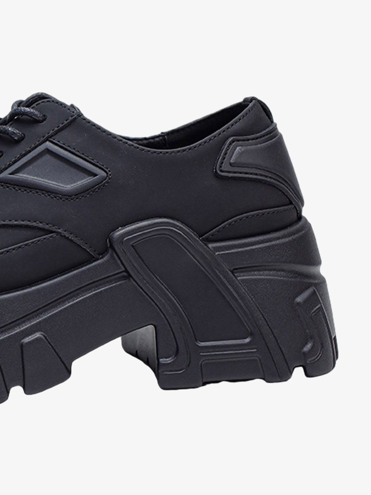 UrbanLaws All-Black Chunky Platform Sneakers