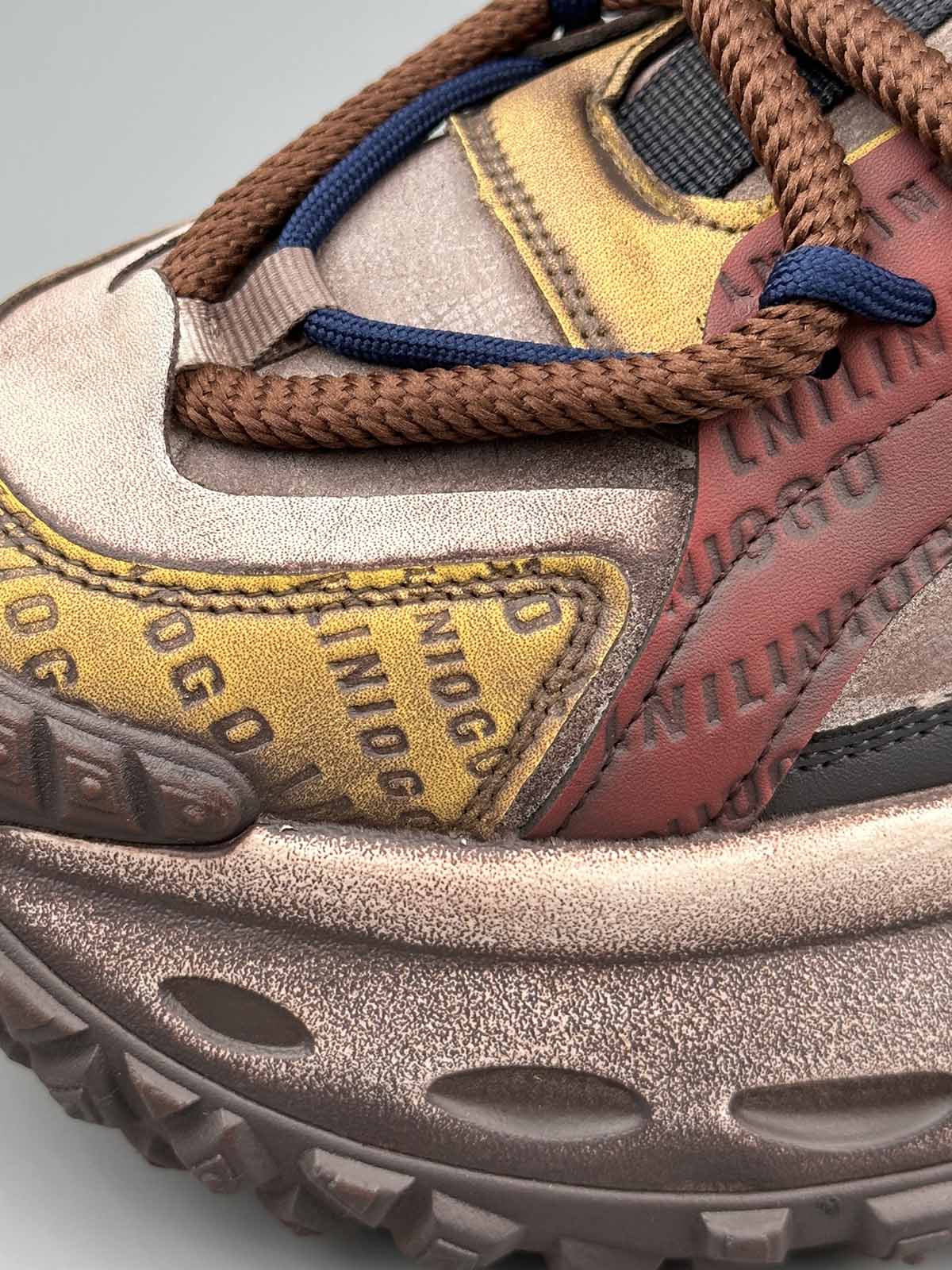 Özel Tasarım Letter İşlemeli Chunky Platform Sneaker