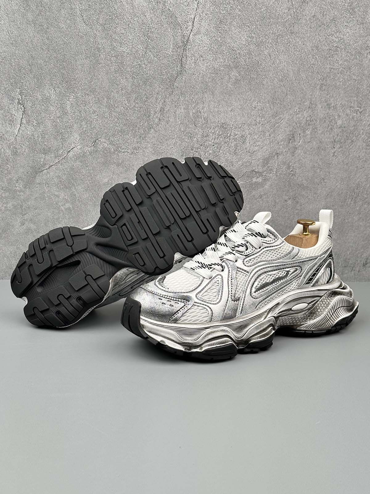 Kalın Tabanlı Nefes Alabilir Running Sneaker