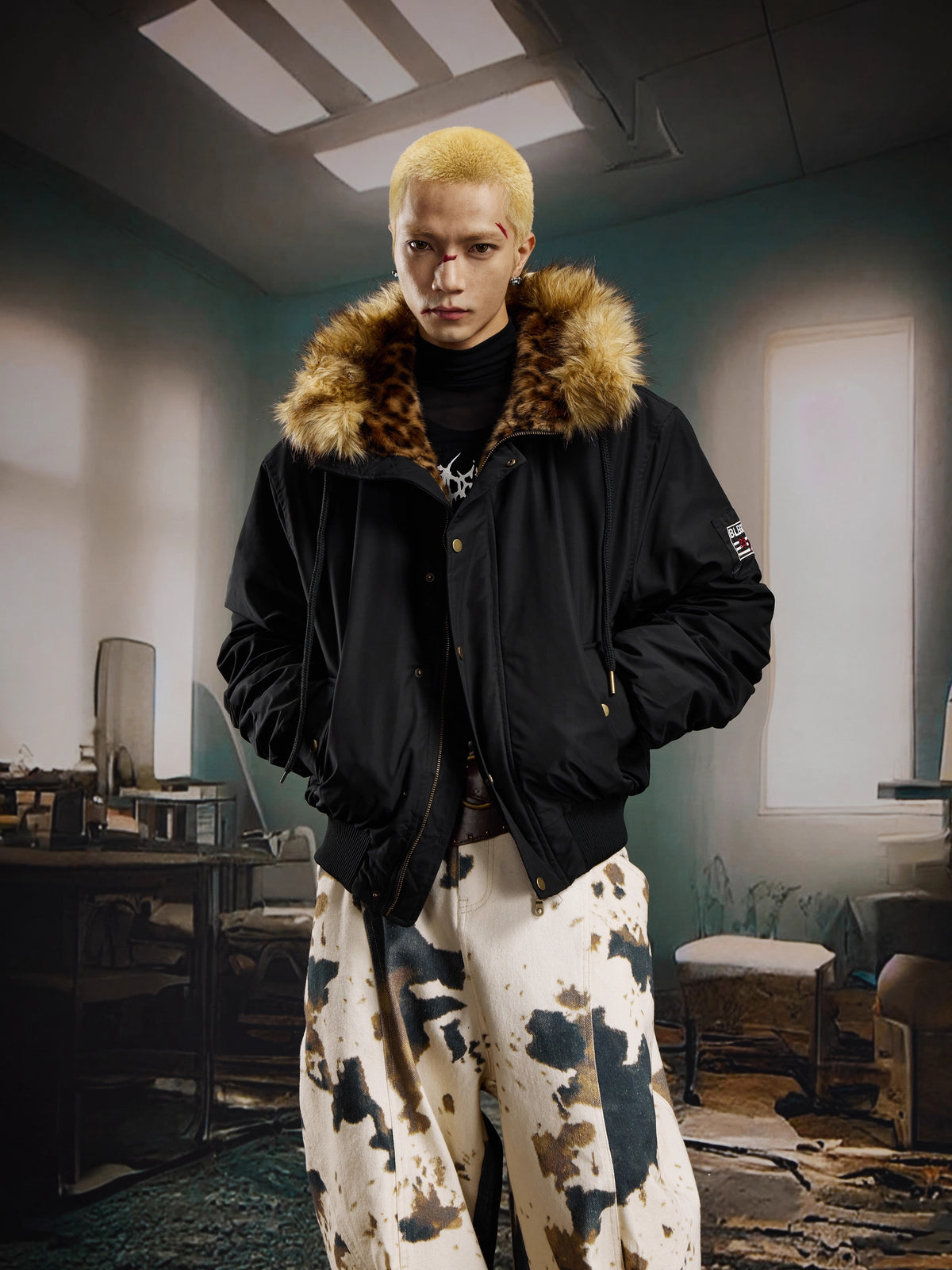 UrbanLaws Leopar Detaylı Kürk Yakalı Oversize Mont