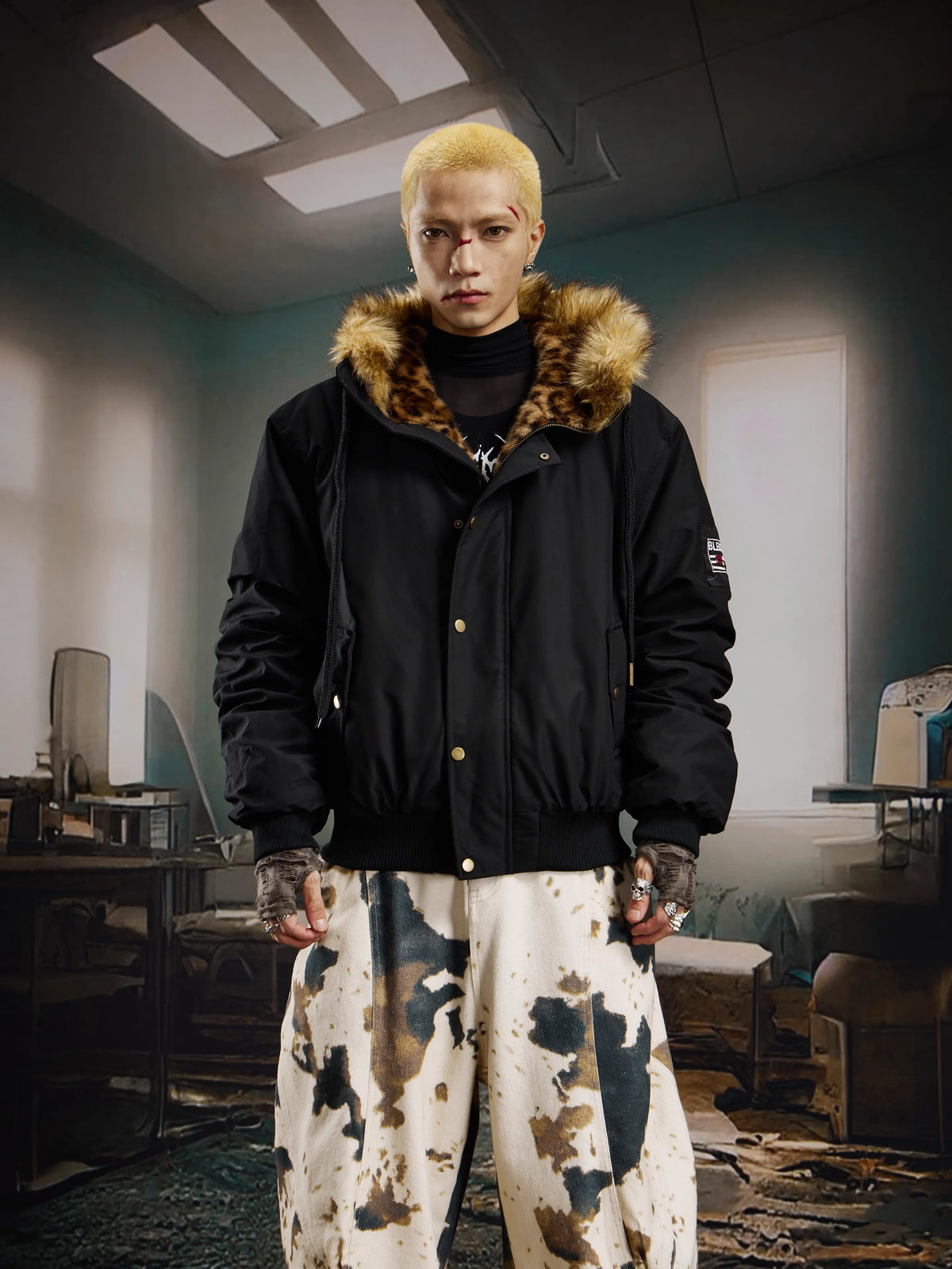 UrbanLaws Leopar Detaylı Kürk Yakalı Oversize Mont