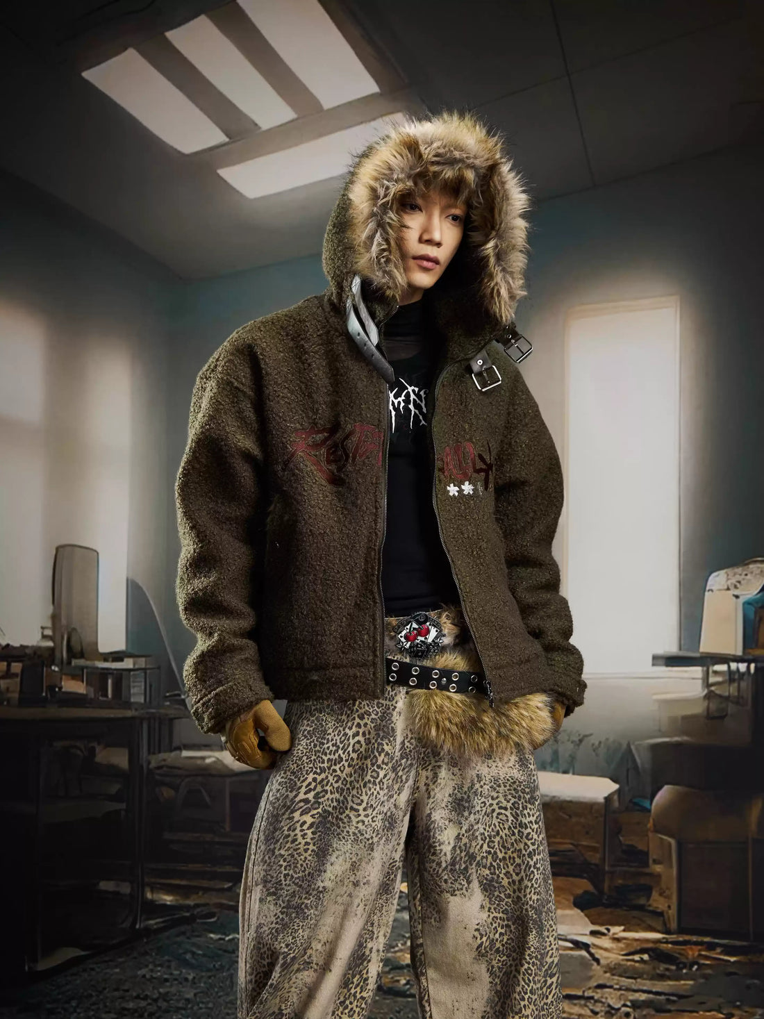 UrbanLaws Kürk Kapüşonlu Peluş Oversize Mont